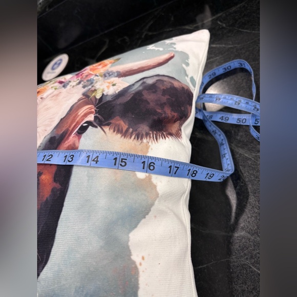 COW PILLOW - Picture 4 of 5